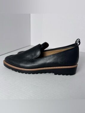 Susina Black Wide Width Loafers Size 9M Lug Sole Comfort Shoes